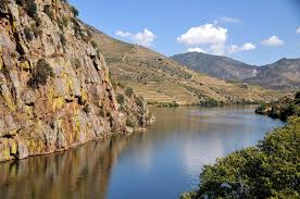 http://av-vieiraphotos.blogspot.com/2008/09/douro-patrimnio-mundial.html