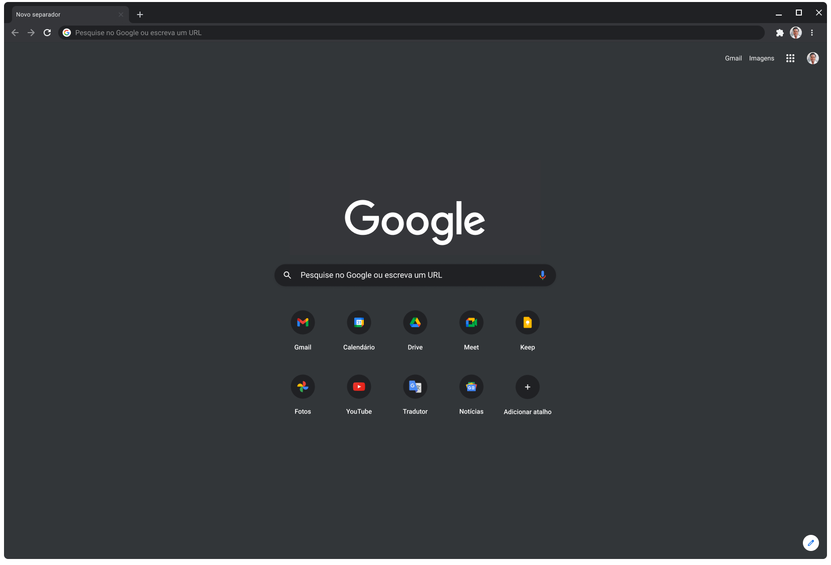 Janela do navegador Chrome no modo escuro, a apresentar Google.com.
