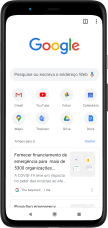 Telemóvel Pixel 4 XL com o ecrã a apresentar a barra de pesquisa de Google.com, as apps favoritas e os artigos sugeridos.